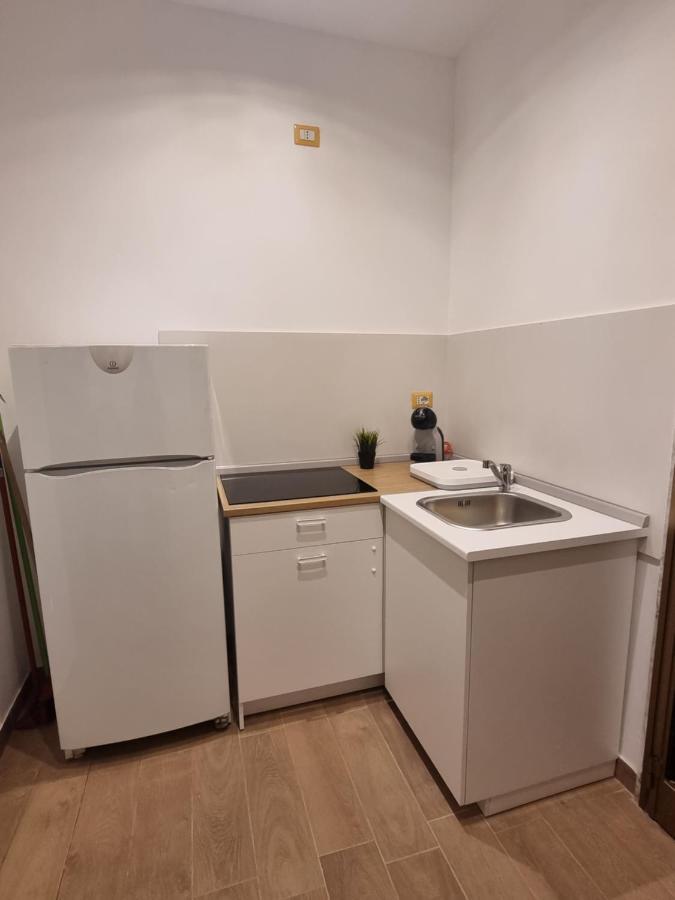 Il Nido Central Flat Бари Екстериор снимка