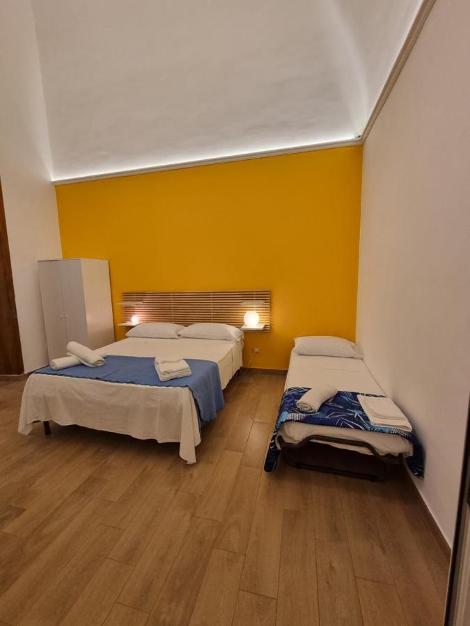Il Nido Central Flat Бари Екстериор снимка
